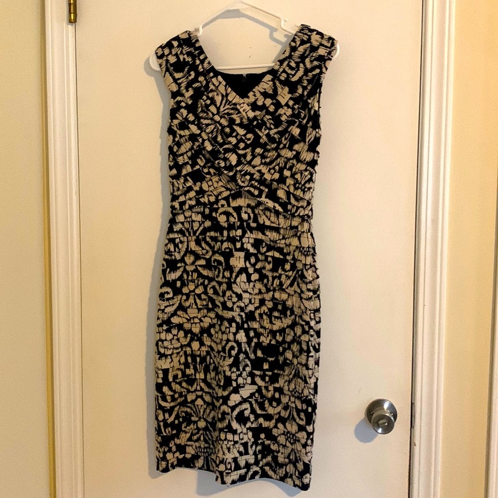 Adrianna Papell midi dress size 4